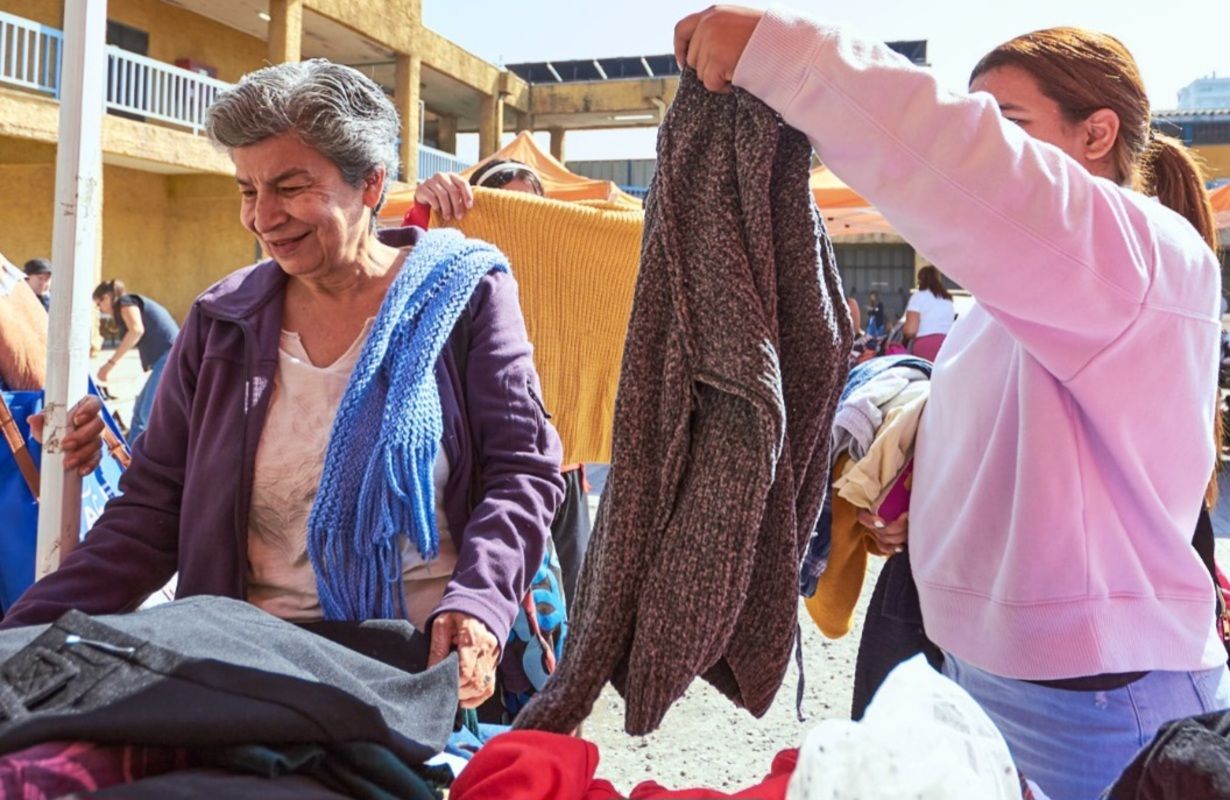 En su sexta versión: Municipio reafirma su compromiso social con exitoso ropero solidario en beneficio de la comunidad