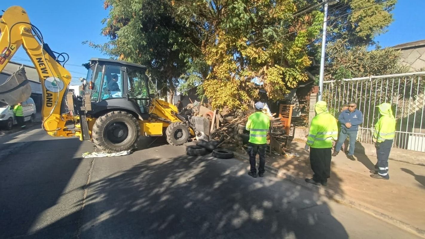 Municipio intensifica retiro de neumáticos en la vía pública