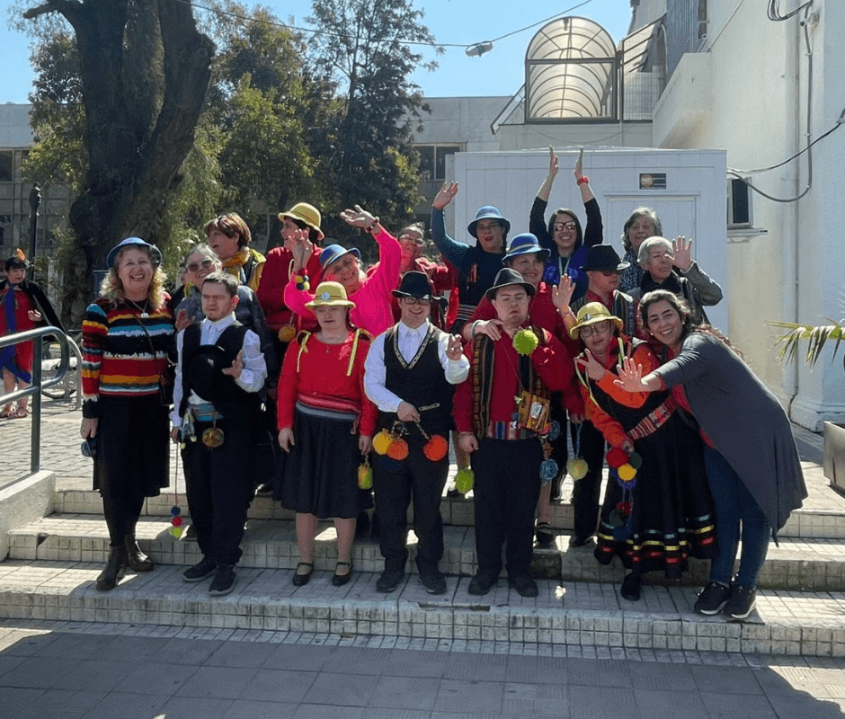 Taller de folclore inclusivo se luce en Fiestas Patrias