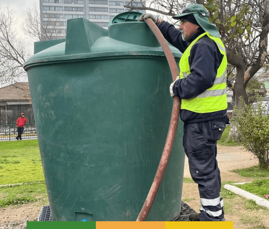 La Cisterna enfrentó el corte de agua con una ejemplar coordinación institucional